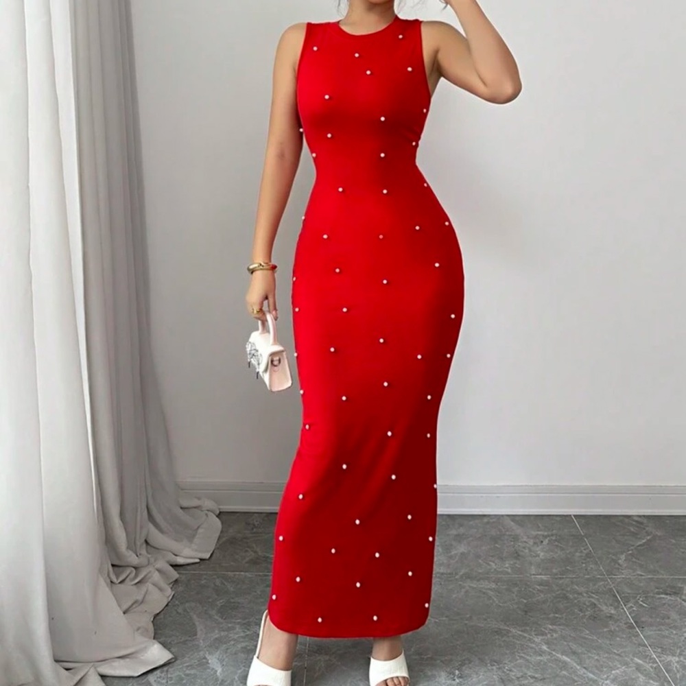 Elegant Red Sleeveless Dress - Picture 6 of 6